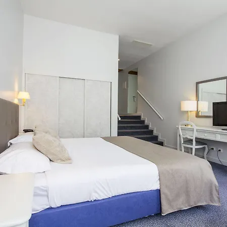 Hotel Ribeiro 3*