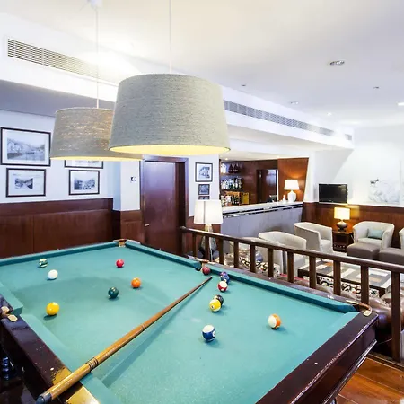 杜热雷什·里贝罗公寓式酒店 酒店 吉尔斯